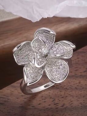 Silver Floral Pavé Diamond Ring - Elegant Flower size 7
